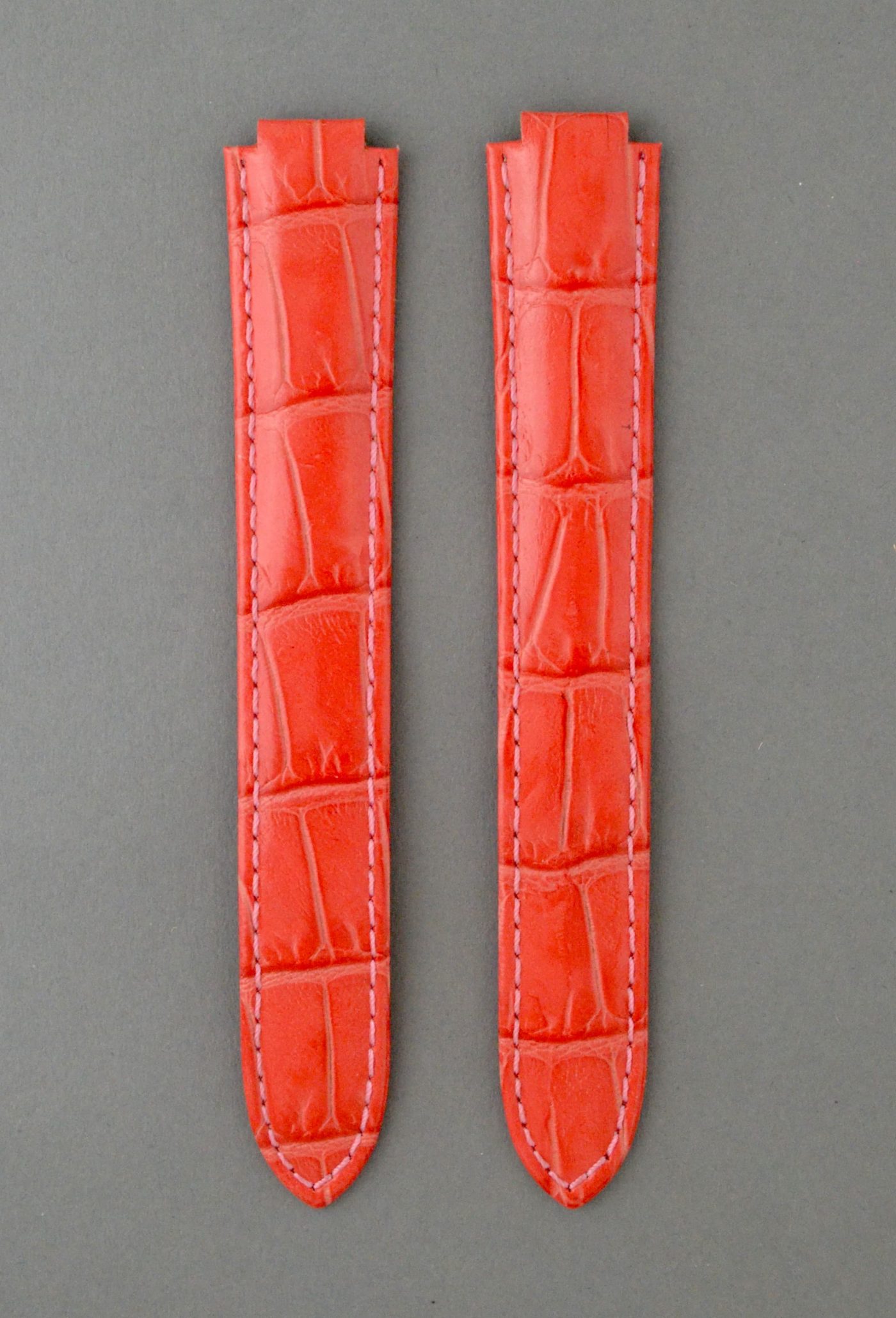 CBB 壓鱷魚紋牛皮錶帶 - 亮桃紅色（僅適用 Cartier 卡地亞藍氣球摺疊扣系列錶款）